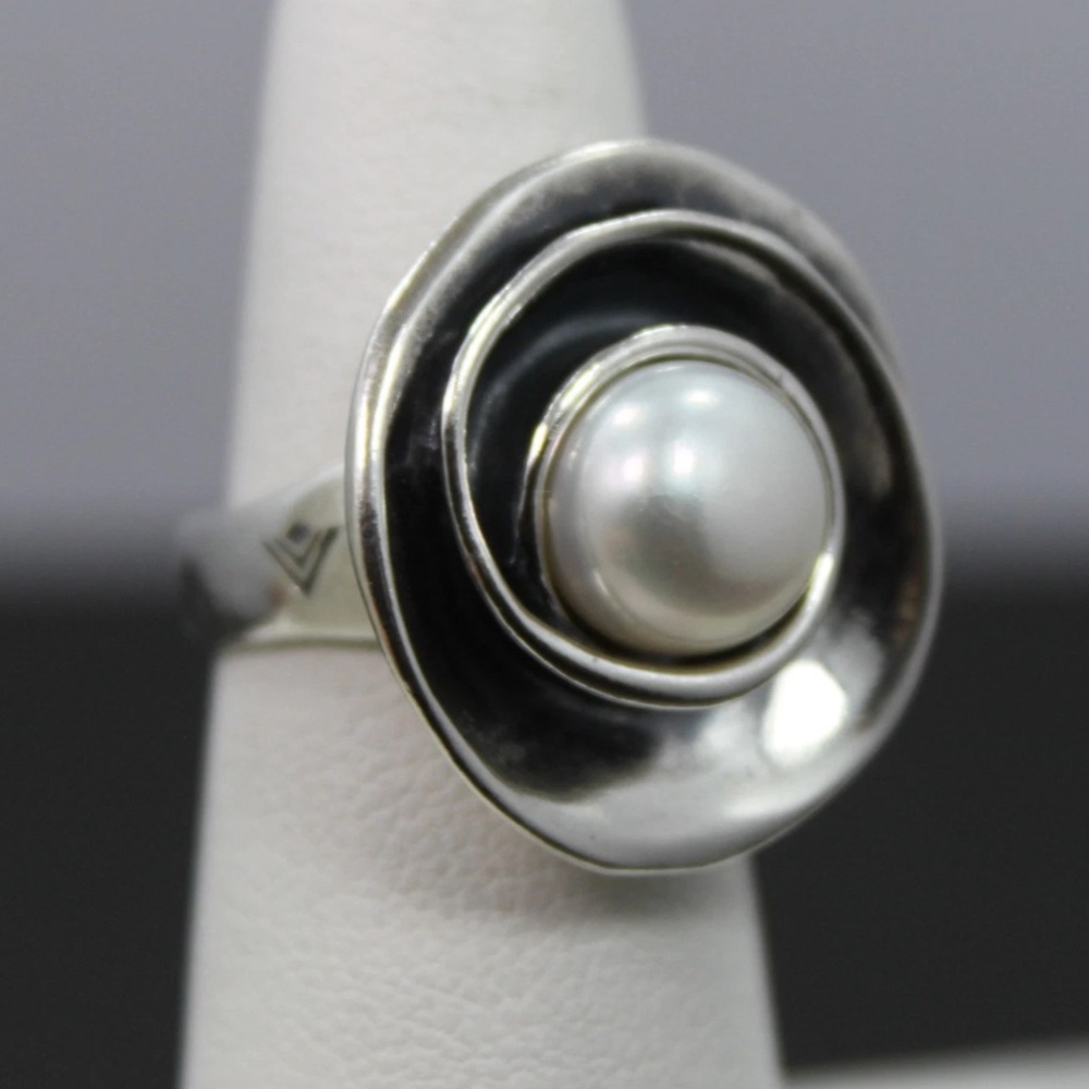 Silpada Vintage Sterling Silver Classic "Lily Rose" White Pearl Ring Sz 7 - Picture 8 of 8